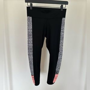 Varsity Cheer Worlds Cropped Leggings